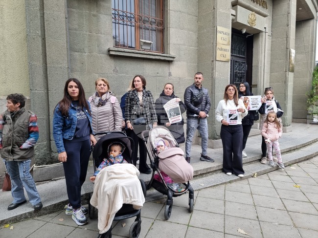 Ямбол - протест срещу насилието над деца