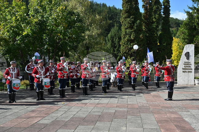 С тържество, дефилир на военни и духови оркестри и концерт в село Копиловци отбелязаха 150 години от рождението на маестро Камен Луков