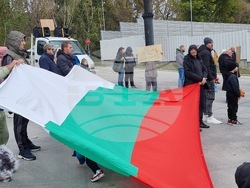 Велико Търново - завод „Кроношпан" - ПП"Възраждане" - протестиращи