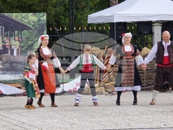 Нова Загора - фестивал „Фолклорна омая“