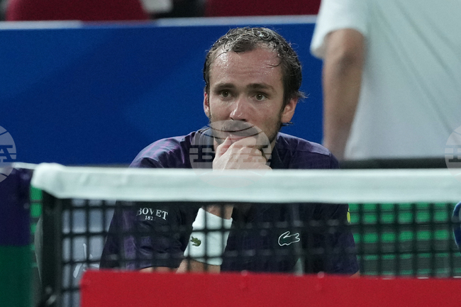 Медведев се сравни с Ливърпул на Клоп