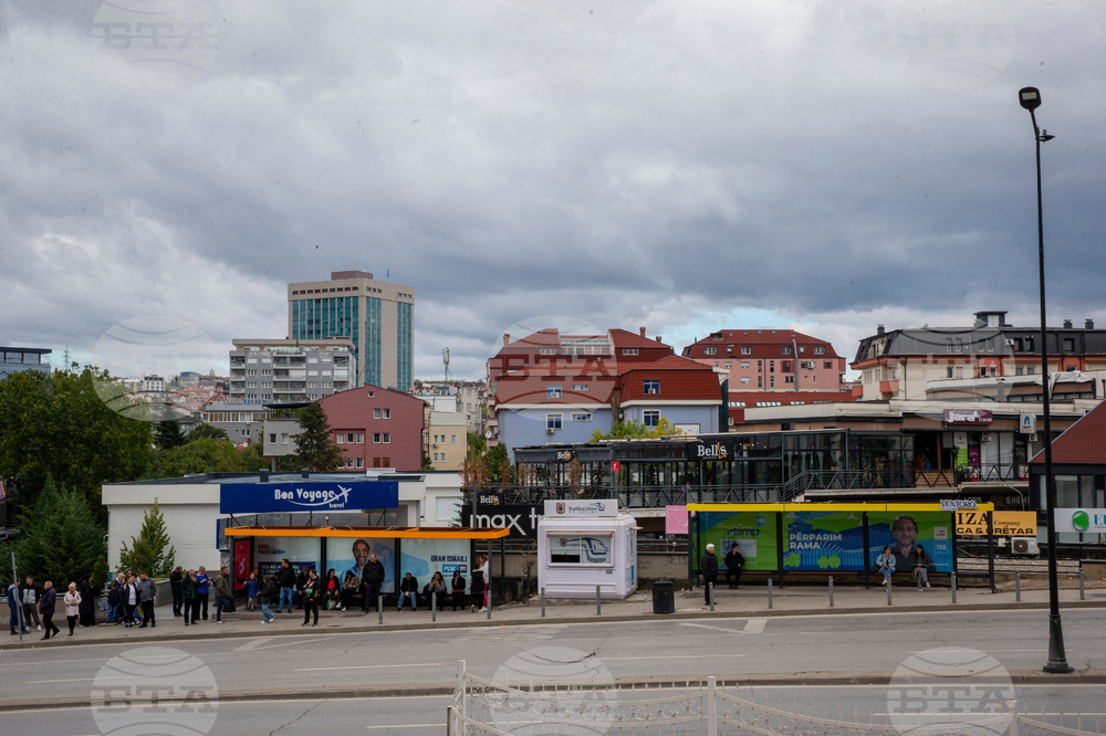 Косовската столица Прищина остава без обществен транспорт от утре заради блокиран по политически причини бюджет, според кмета ѝ