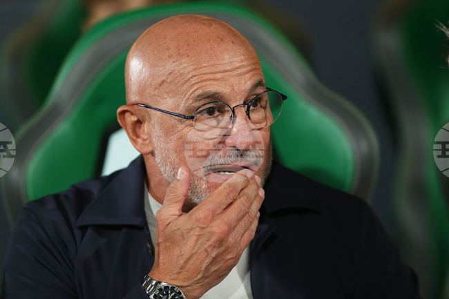 Селекционерът на Испания Луис де ла Фуенте отхвърли опасенията за влошени отношения в националния отбор