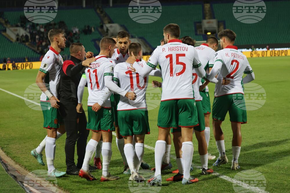 Двама защитници отпаднаха от групата на националния отбор на България за световните квалификации по футбол срещу Турция и Грузия