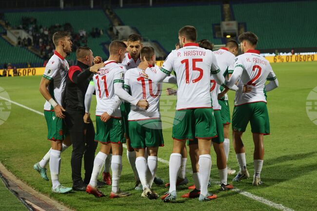 Двама защитници отпаднаха от групата на националния отбор на България за световните квалификации по футбол срещу Турция и Грузия