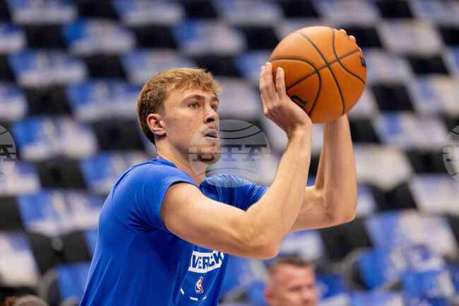 Hornets Mavericks Basketball