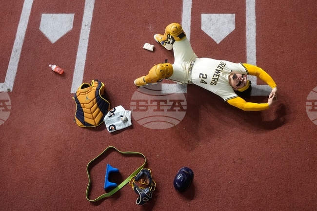 NLDS Cubs Brewers Baseball