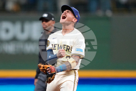 APTOPIX NLDS Cubs Brewers Baseball
