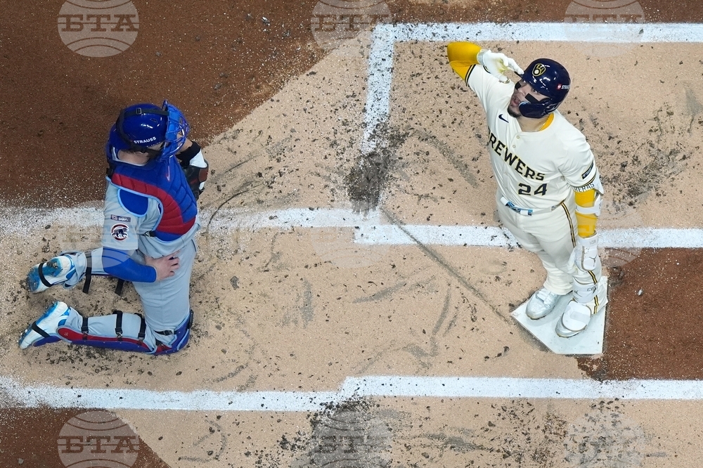 APTOPIX NLDS Cubs Brewers Baseball
