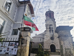 Разград - храм „Свети Николай Мирликийски Чудотворец” - неделно богослужение