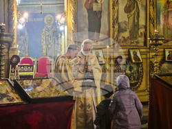 Разград - храм „Свети Николай Мирликийски Чудотворец” - неделно богослужение