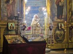 Разград - храм „Свети Николай Мирликийски Чудотворец” - неделно богослужение