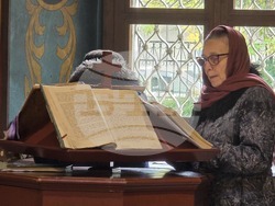 Ловеч - Ловчански митрополит Гавриил - света литургия - храм "Света Троица"