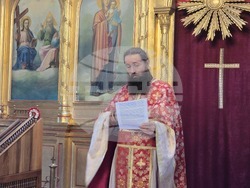 Ловеч - Ловчански митрополит Гавриил - света литургия - храм "Света Троица"