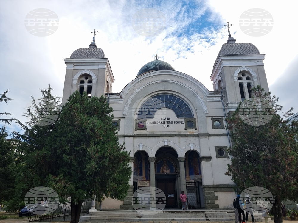 Продължава дарителската кампания за обновяване на вътрешността на най-големия храм в Ямбол „Св. Николай Чудотворец“