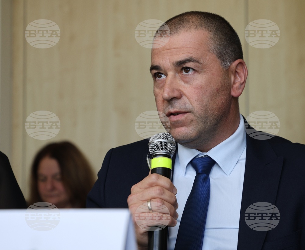 Община Троян се грижи за четири свои оранжерии и две овощни градини, каза зам.-кметът Ангел Ангелов