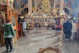 Шумен - църква „Свети Три Светители“ - неделна служба