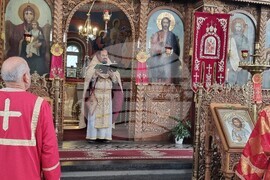 Шумен - църква „Свети Три Светители“ - неделна служба