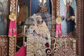 Шумен - църква „Свети Три Светители“ - неделна служба