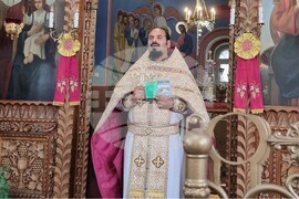 Шумен - църква „Свети Три Светители“ - неделна служба