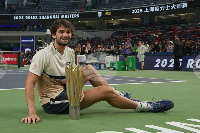 Шампионът в Шанхай Валентен Вашро е поискал "уайлд кард" за участие в последния "Мастърс" турнир в Париж