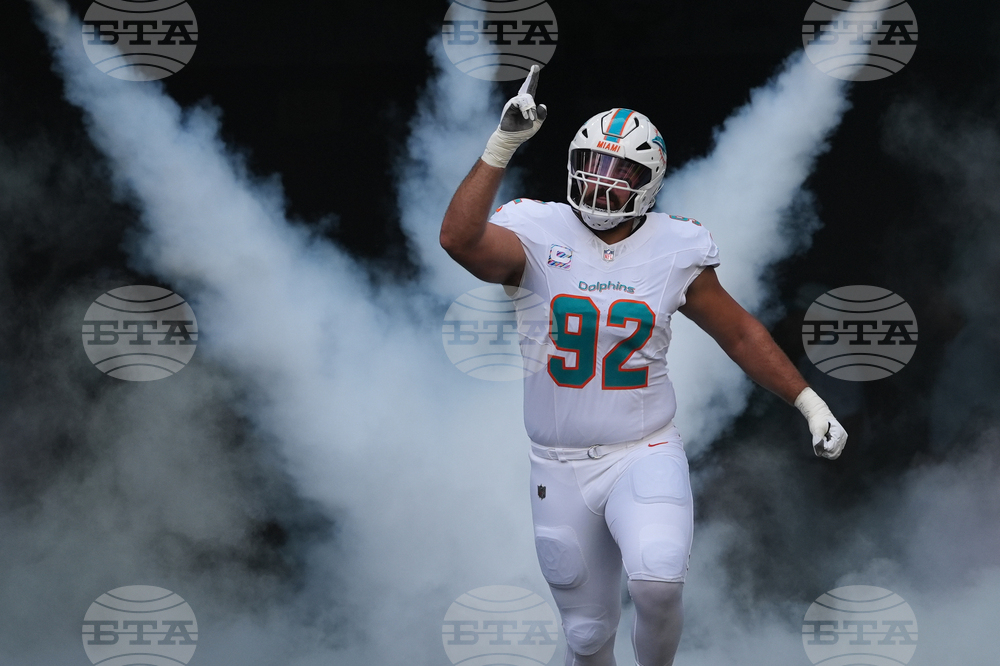 Chargers Dolphins Football