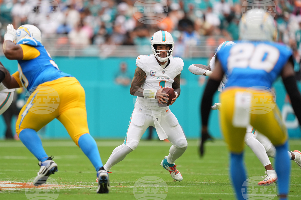 Chargers Dolphins Football