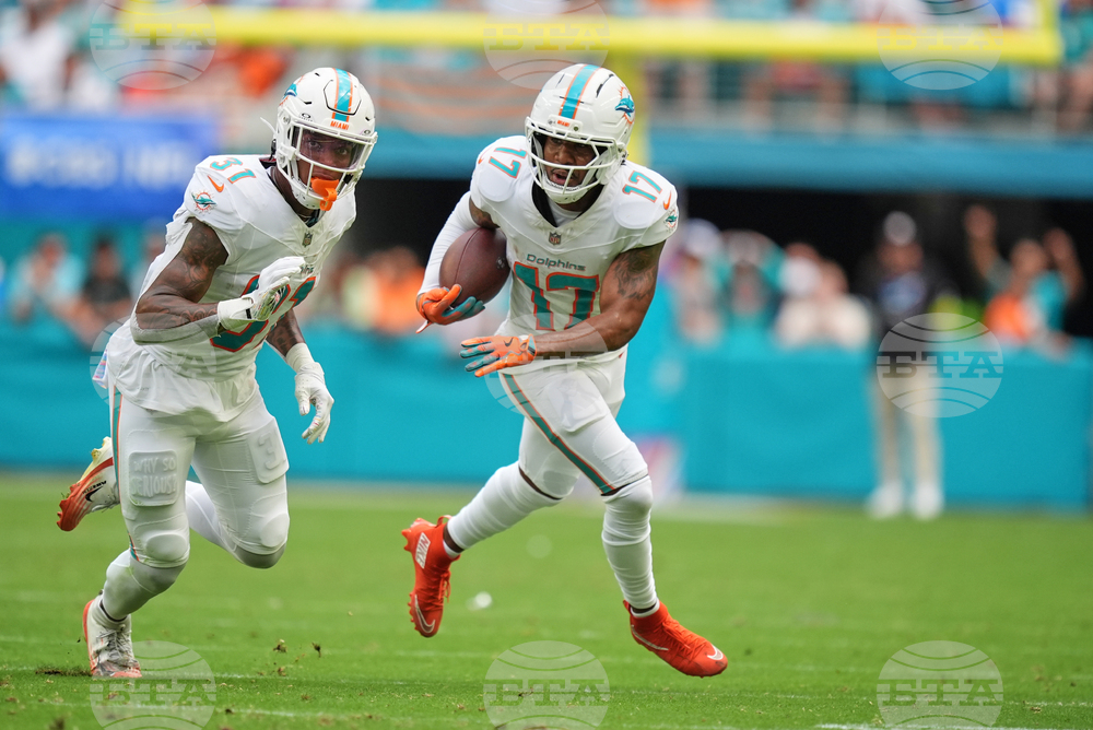Chargers Dolphins Football