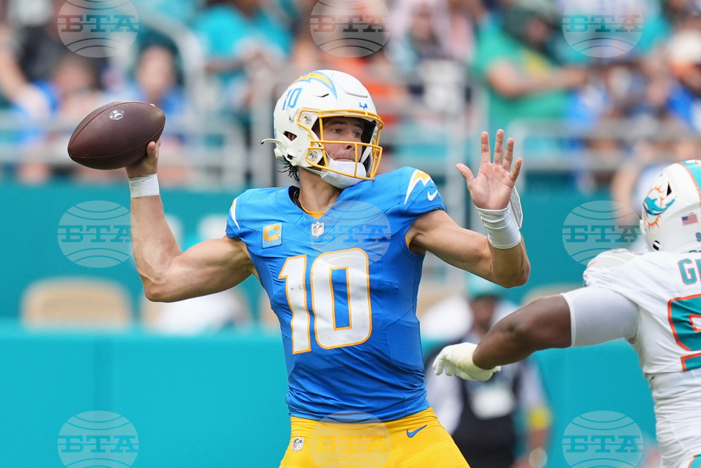 Chargers Dolphins Football