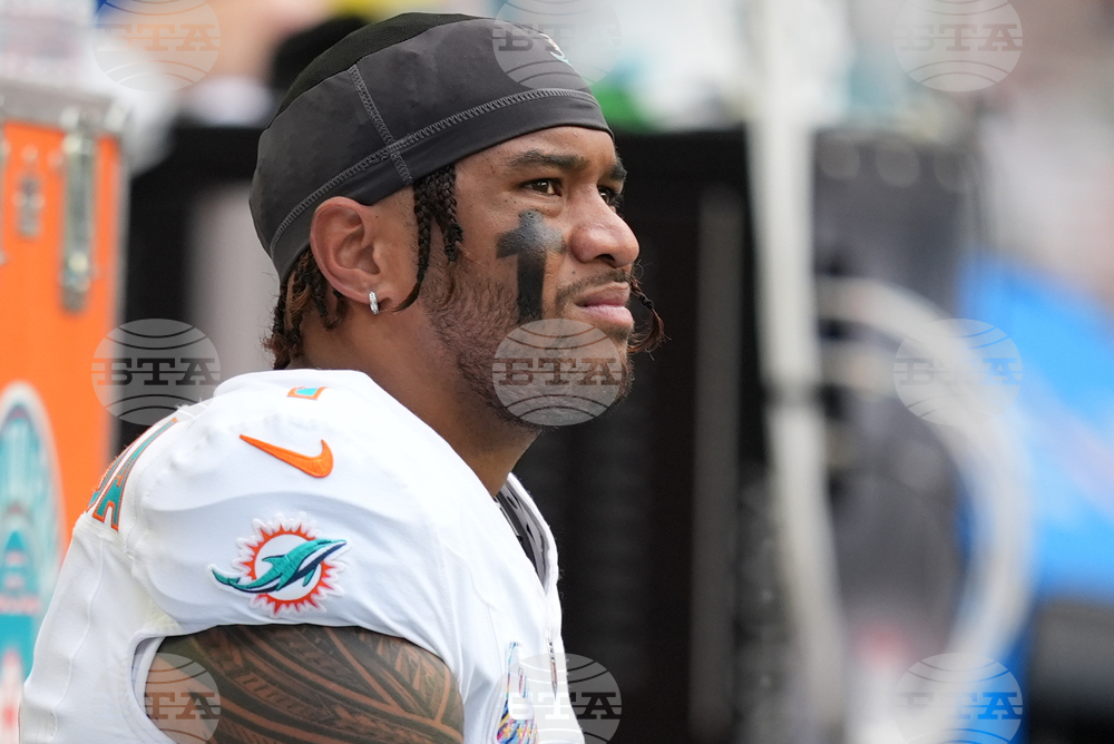 Chargers Dolphins Football