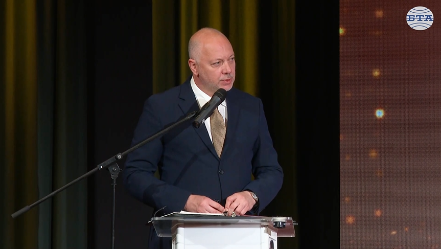 Имаме 15% ръст на събираемостта по отношение на данъците, каза министър-председателят Росен Желязков в Албена