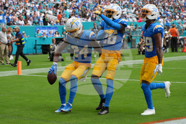 Chargers Dolphins Football