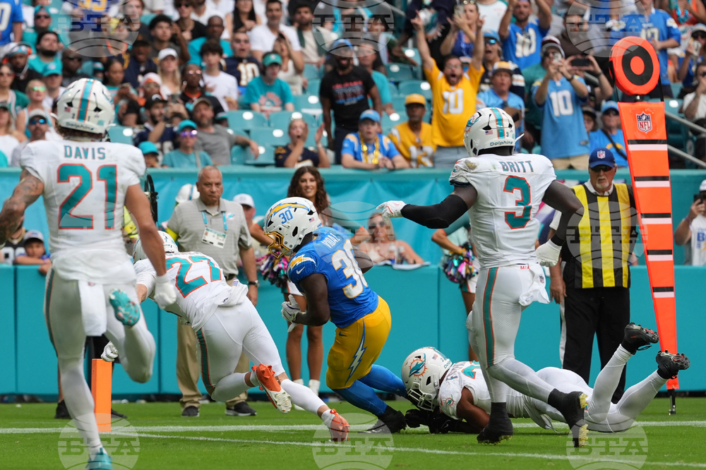 Chargers Dolphins Football