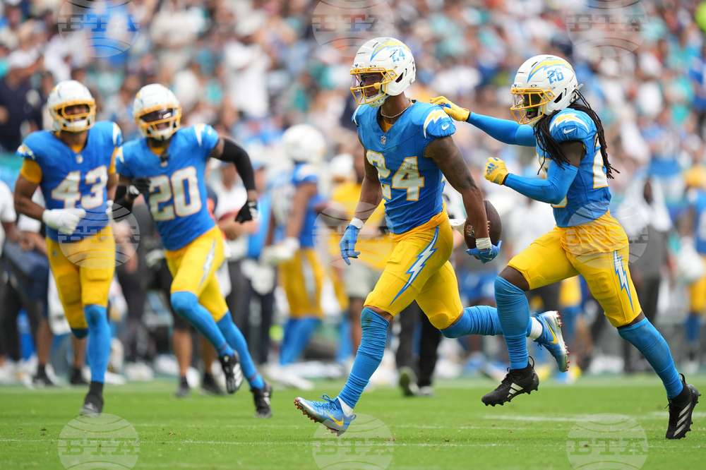 Chargers Dolphins Football