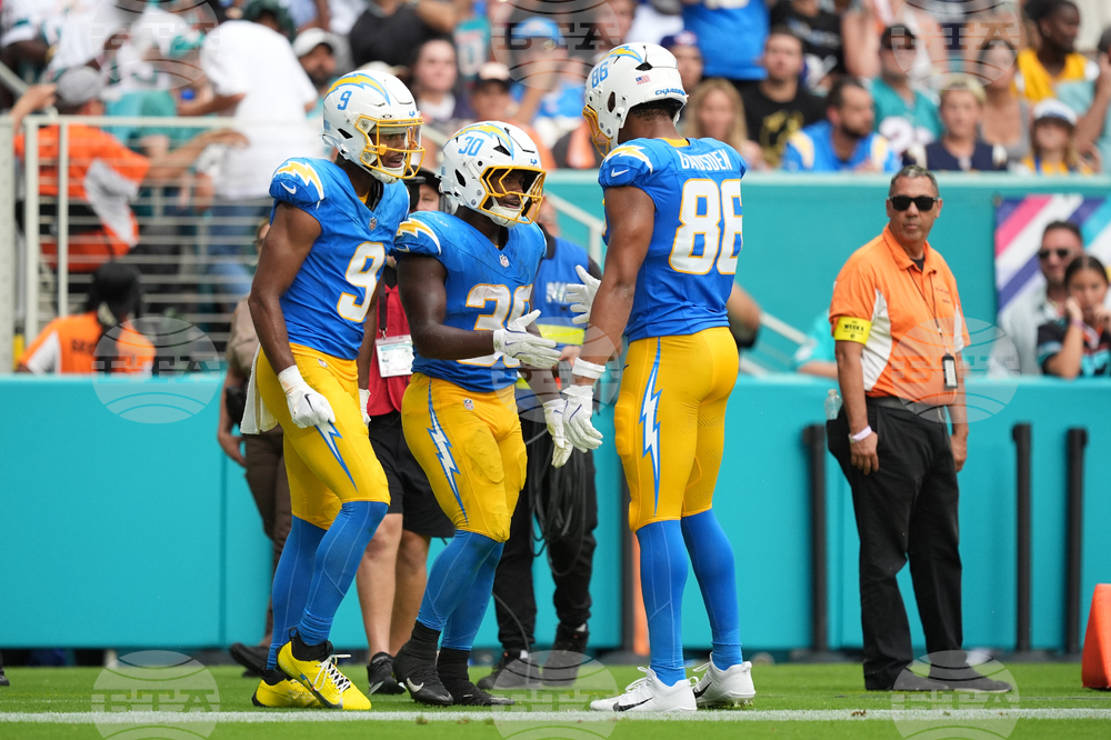 Chargers Dolphins Football