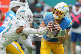 Chargers Dolphins Football