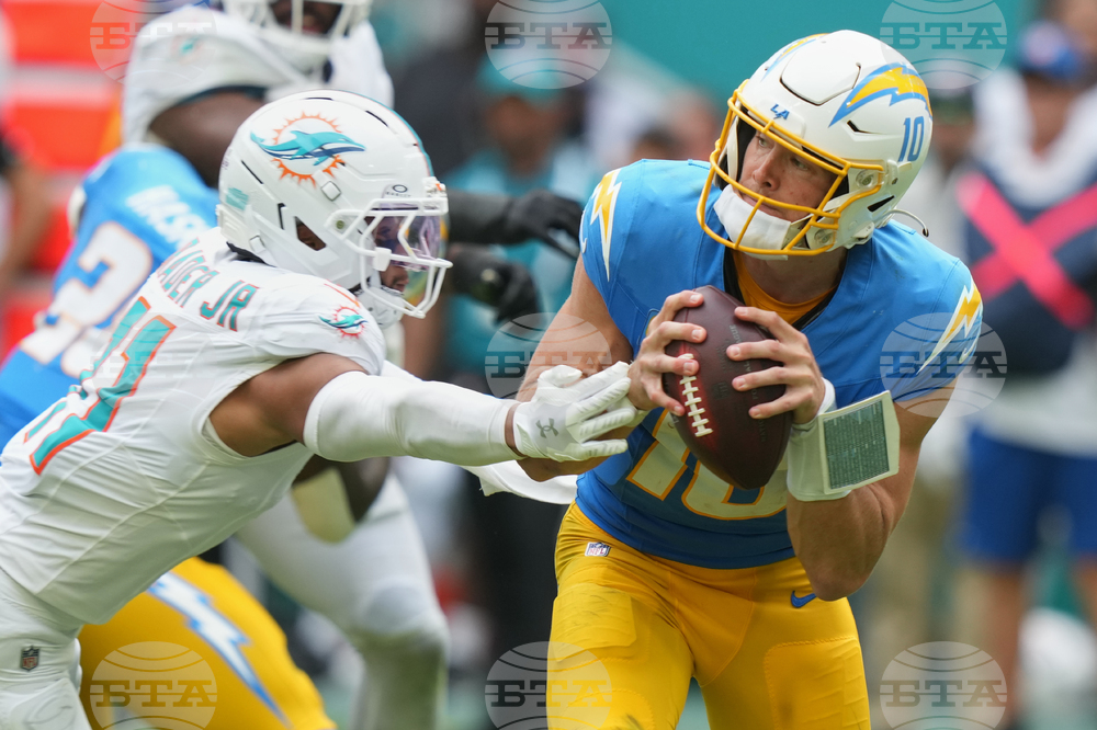 Chargers Dolphins Football