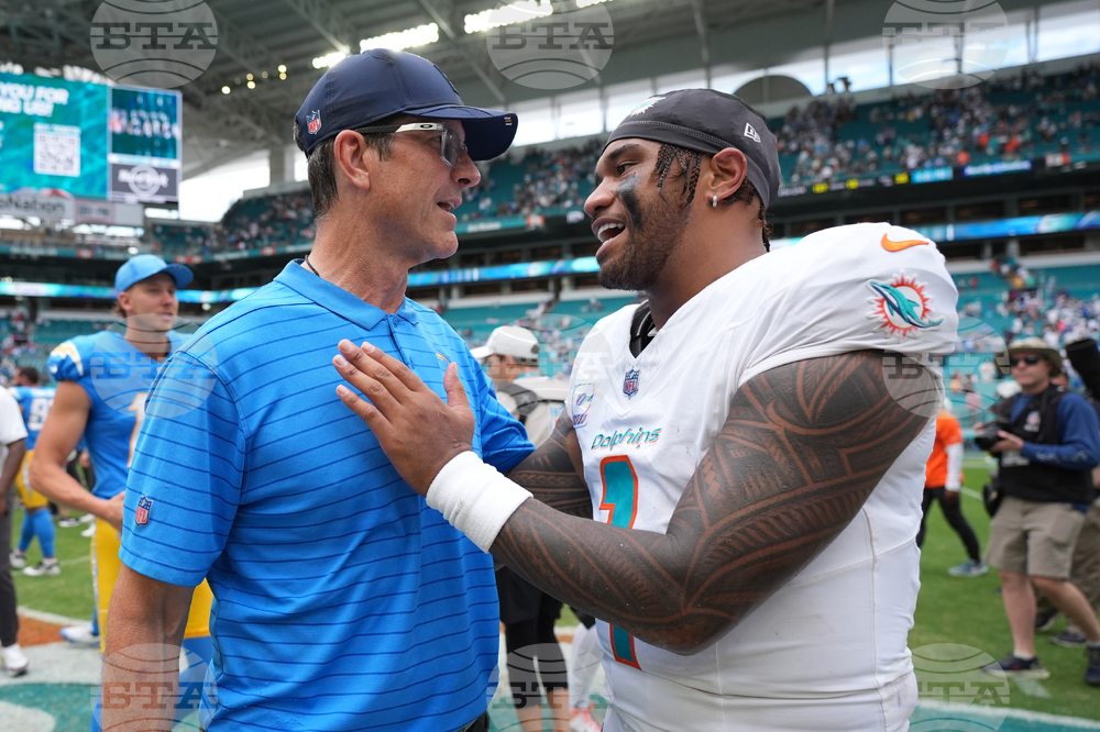 Chargers Dolphins Football