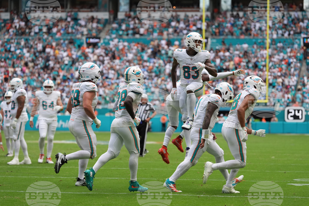 Chargers Dolphins Football