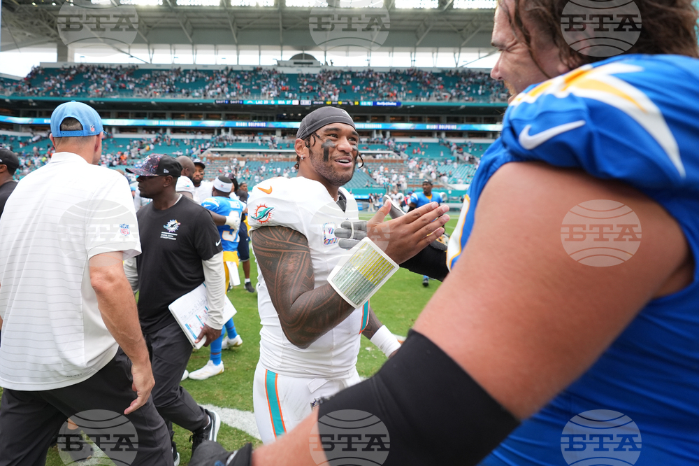 Chargers Dolphins Football