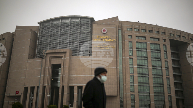 Турски журналист, арестуван за подвеждаща информация в Интернет, е бил освободен срещу подписка и забрана за напускане на страната