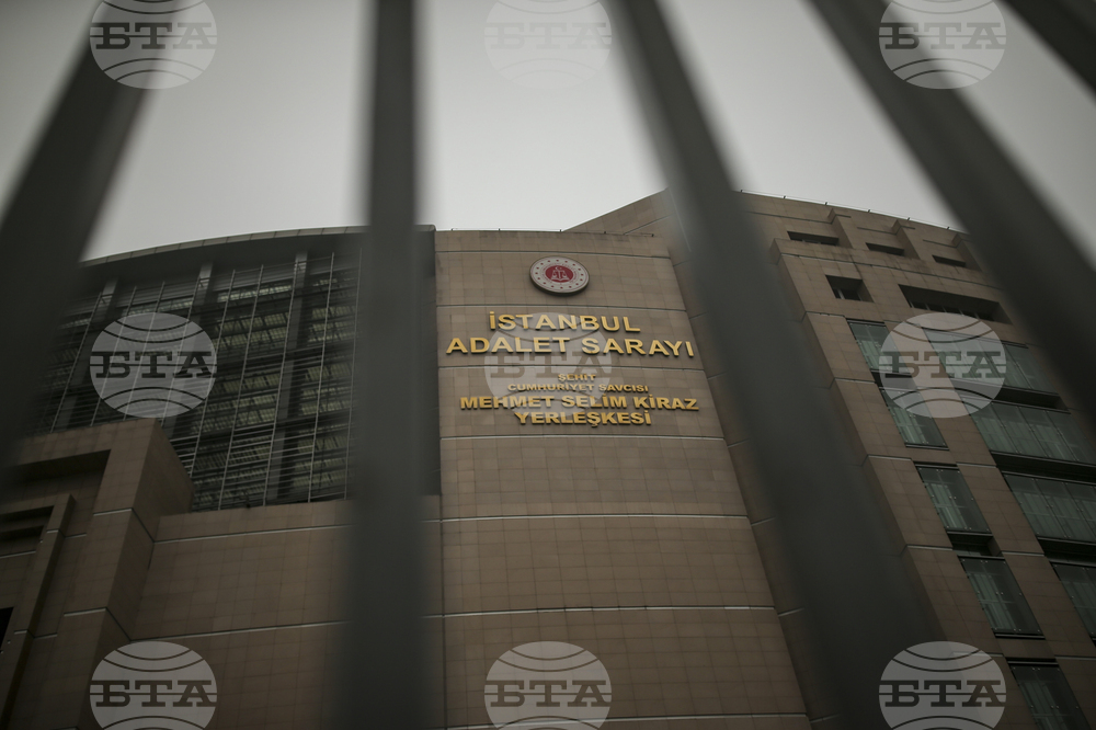 Адвокатът на арестувания кмет на Истанбул е освободен