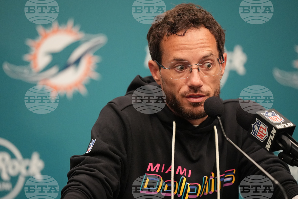 Chargers Dolphins Football