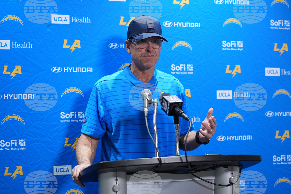 Chargers Dolphins Football