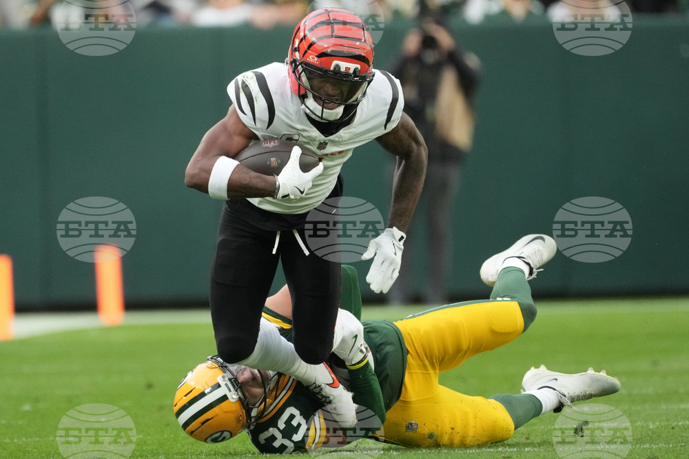 Bengals Packers Football