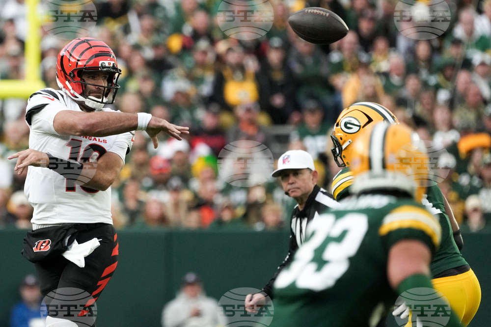 Bengals Packers Football