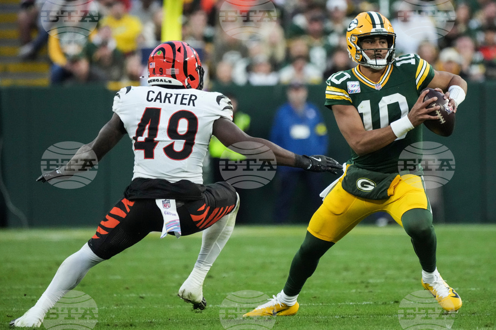 Bengals Packers Football