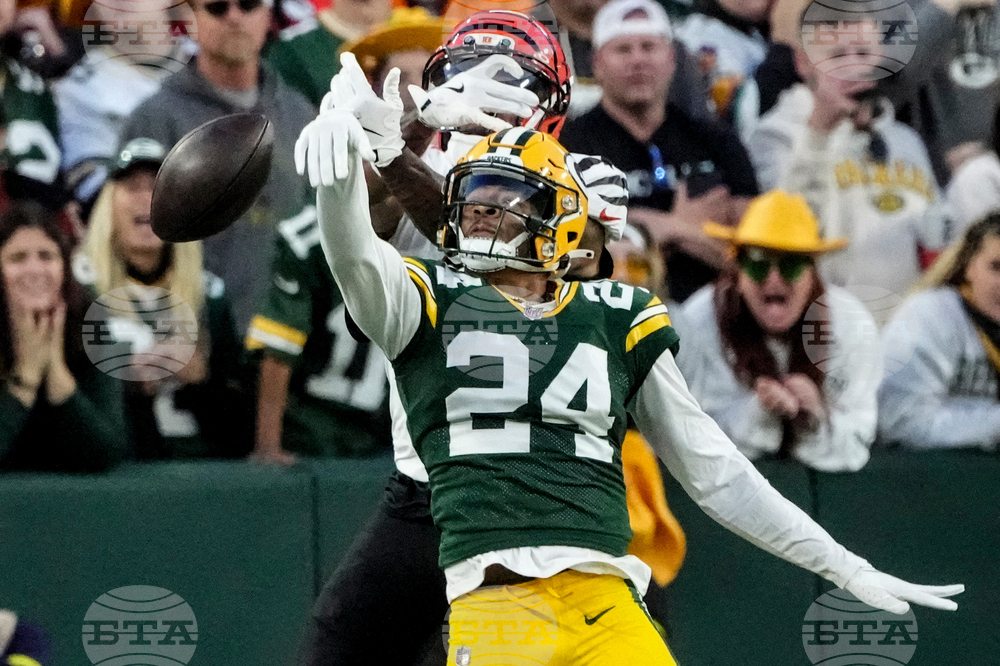 Bengals Packers Football