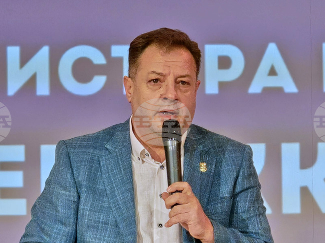 Последното правителство отново започна инвестициите в местната власт, каза председателят на Управителния съвет на НСОРБ Даниел Панов