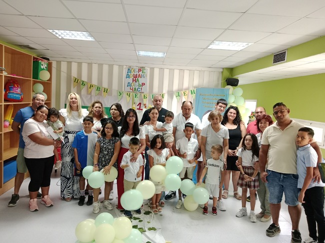 Новата учебна година в Българското училище „Васил Левски“ в Ехея де лос Кабайерос, Испания, беше официално открита с тържество